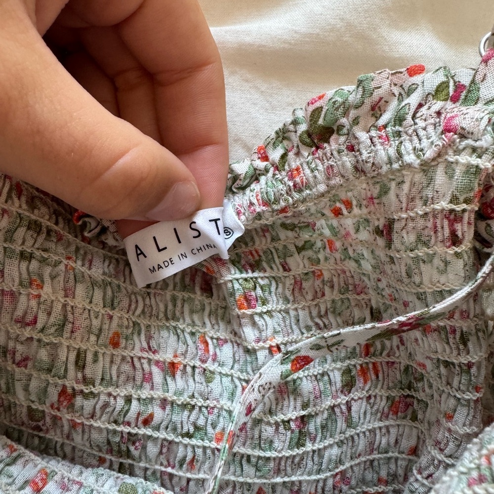 Women's Floral Romper - Picture 4 of 4